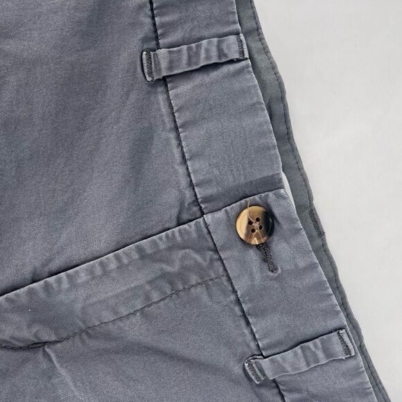 Old Navy Women's Gray Mid-Rise Shorts Size 6 - Picture 3 of 8